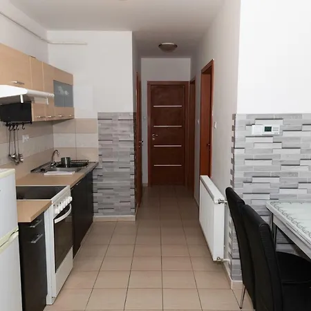 Art Apartment *